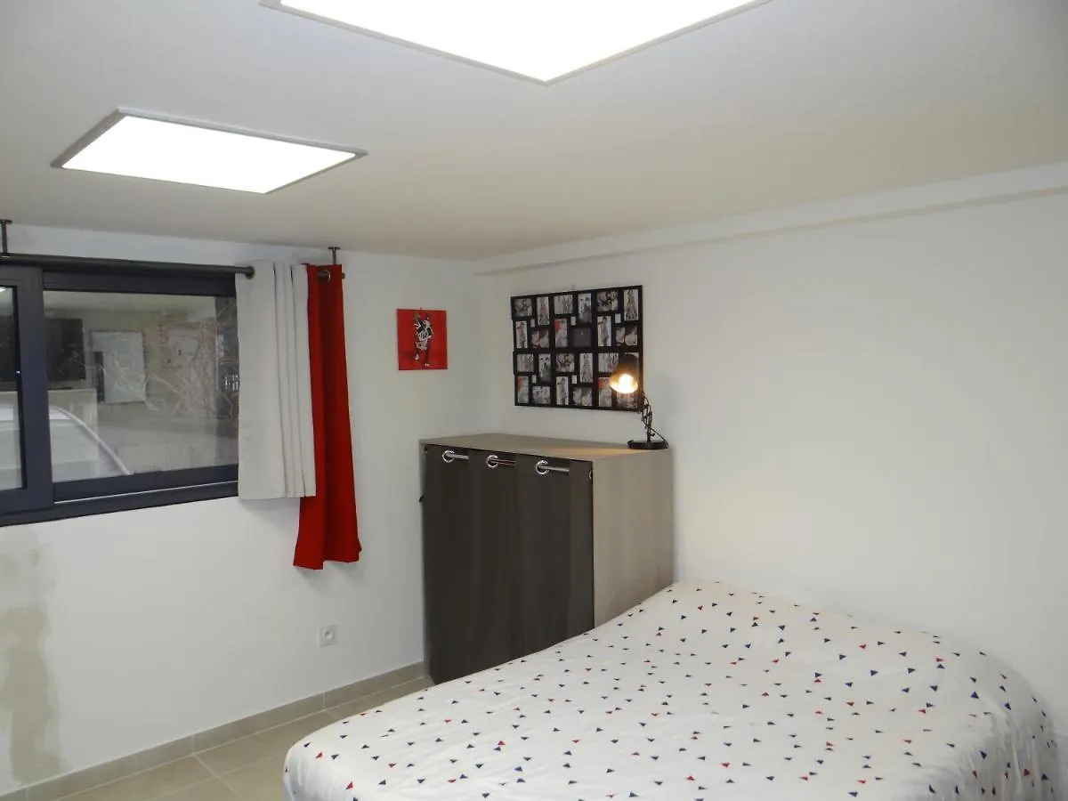 Trendy Studios Tassin Apartment