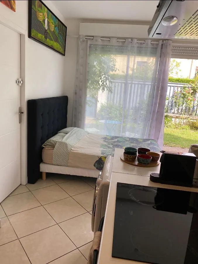 Apartment Trendy Studios Tassin